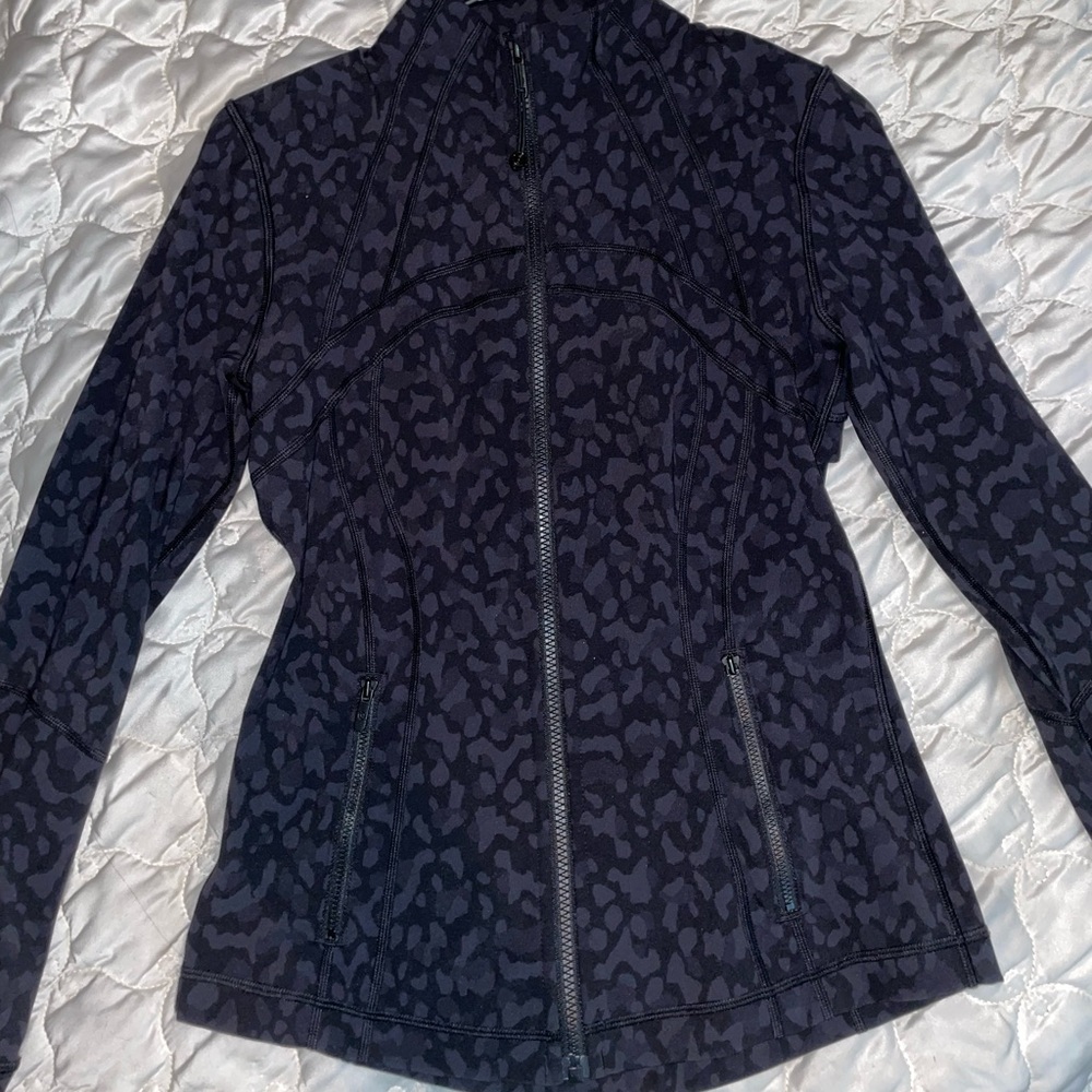 Lululemon Define Jacket Leopard
FORMATION CAMO DEEP COAL MULTI